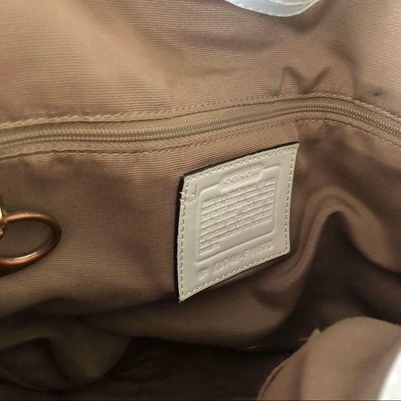 Purse: COACH Hobo-style Purse ๐ Bundle Me! - Picture 9 of 9